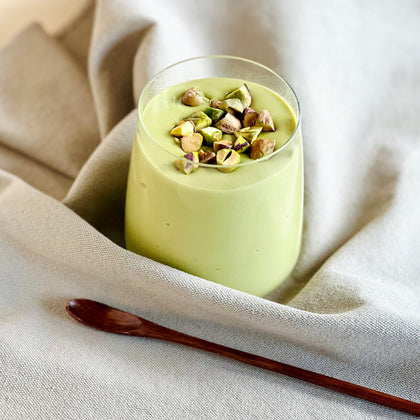 Creamy Yogurt and Pistachio Dessert
